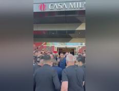 世俱杯-包含AC米兰备战罗马队，球迷万众期待的词条