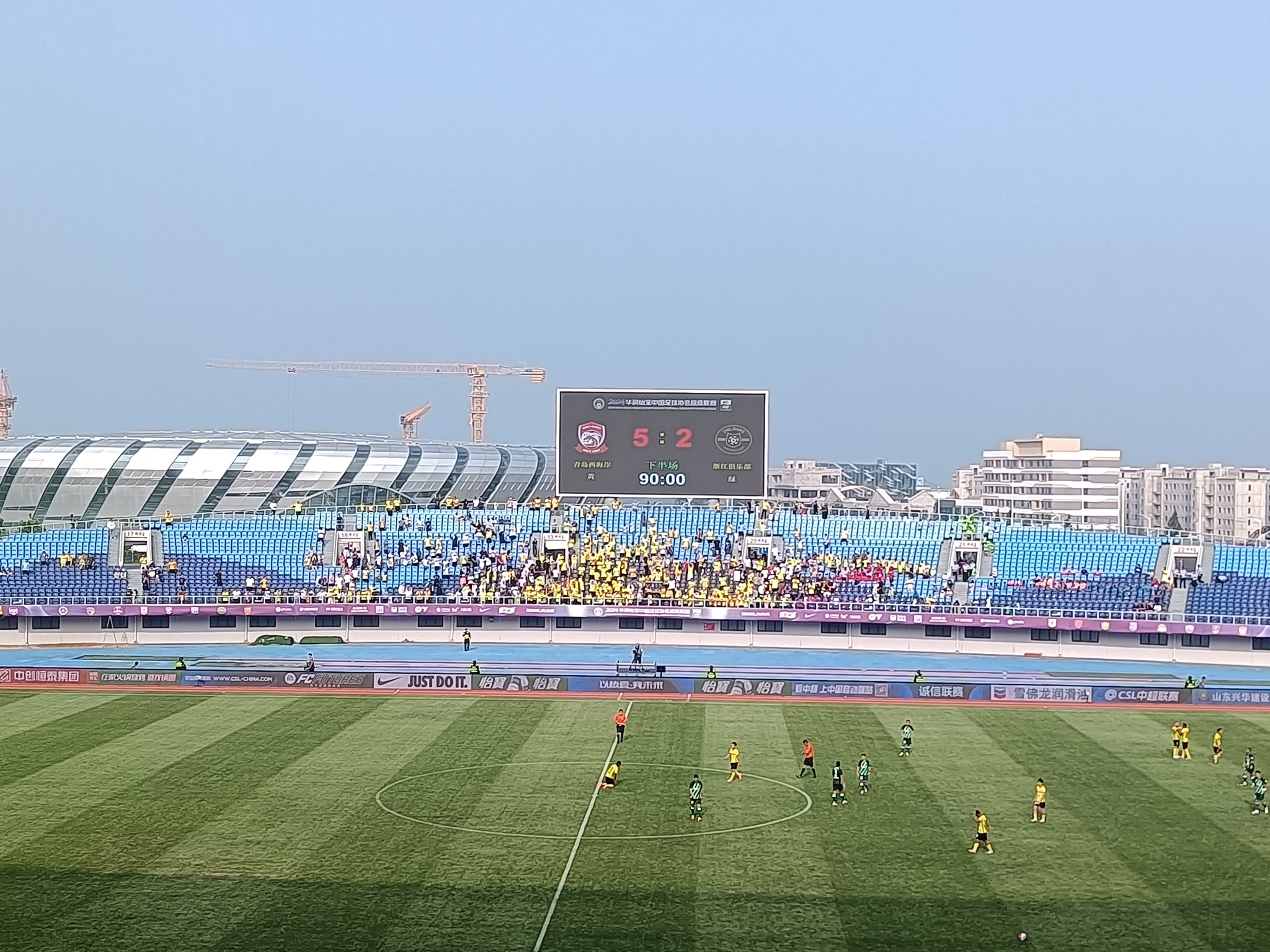 世俱杯2025-青岛队主场大胜对手无力反击