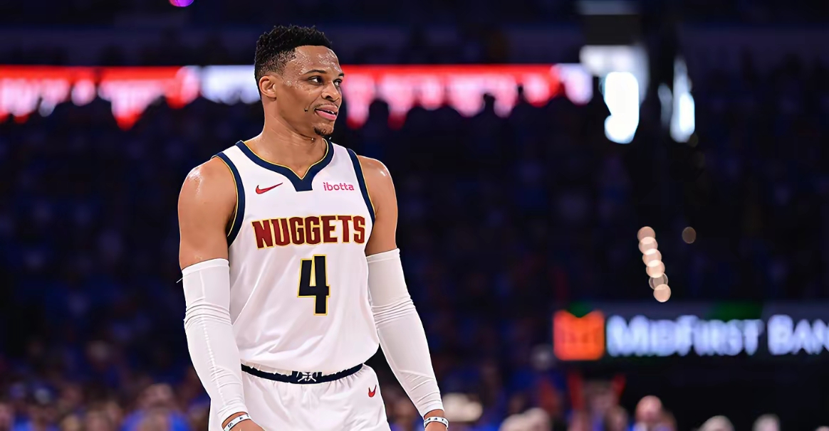 世俱杯参赛资格-爵士轻取快船，利拉德统治全场