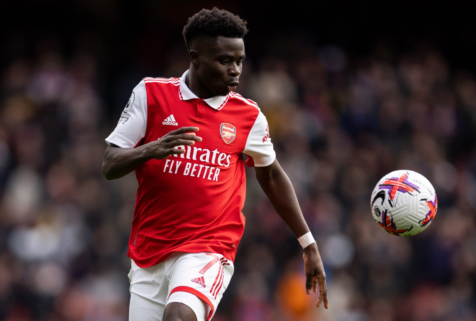 世俱杯参赛资格-阿森纳主教练赞扬球员拼搏精神，展现团队实力