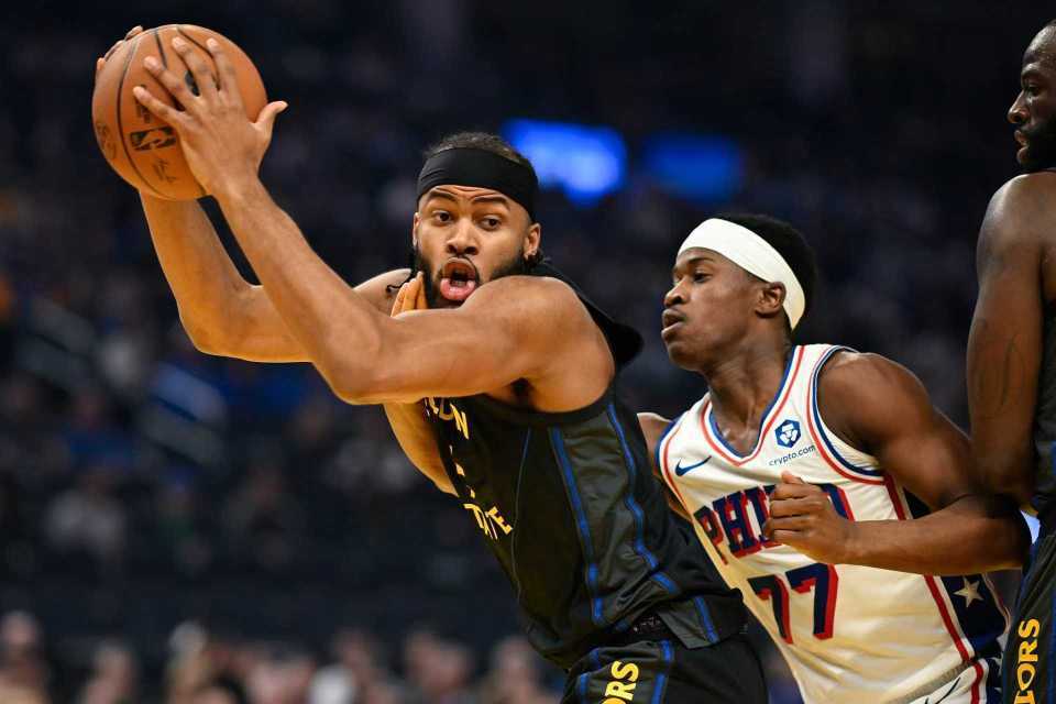 世俱杯分组-76人强行终结勇士,小贾伦在西决生死战接管比赛